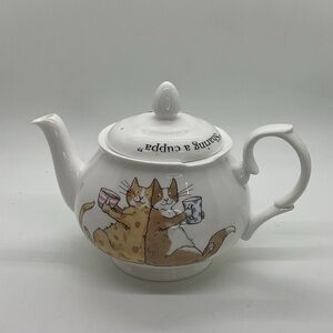 Whittard of Chelsea White Bone China Teapot with Cat Design